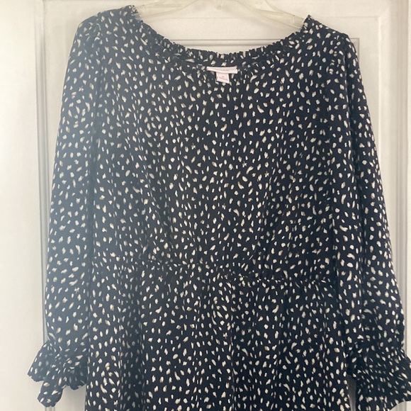 Size Small Isabel Maternity 3/4 sleeve Baby Doll Blouse - Picture 3 of 3